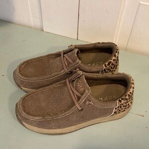 Women’s Tan and Leopard Roper Shoes Size 8.5